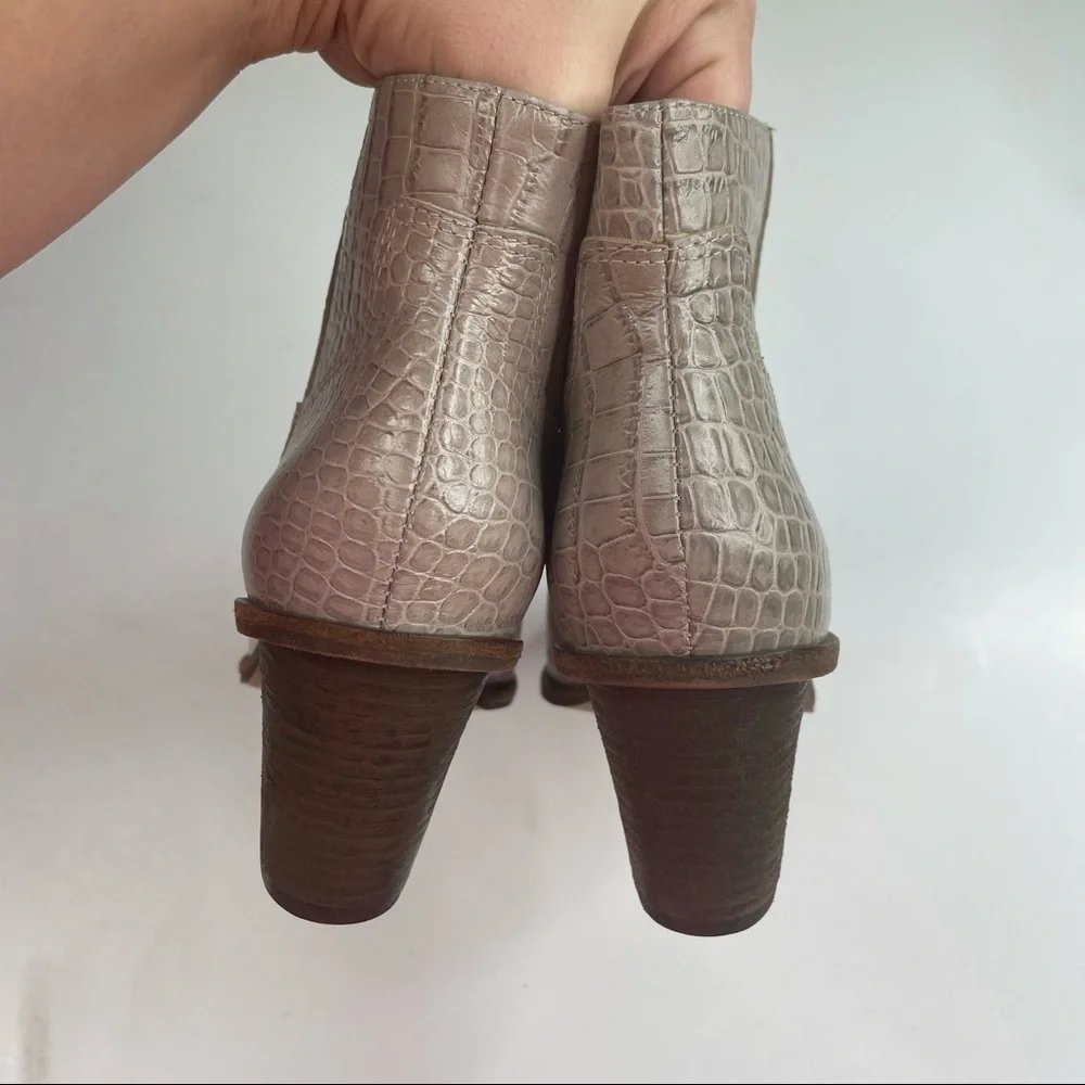 Kaanas Amarone Croc-Embossed Texan Booties‎ Size 6